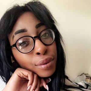 Meet your Posher, Costella